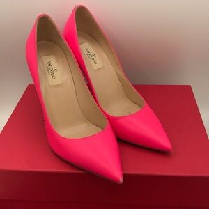 Valentino Garavani Neon Pink Pointed-Toe Leather Pumps